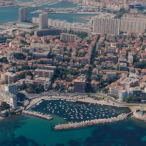 Proche / Universites / Lumineux / Clim , Toulon France